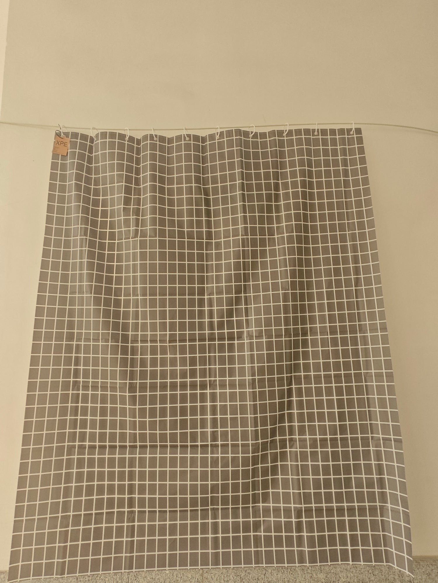 Durable Waterproof Polyester Shower Curtain with Plastic Hooks for Bathroom